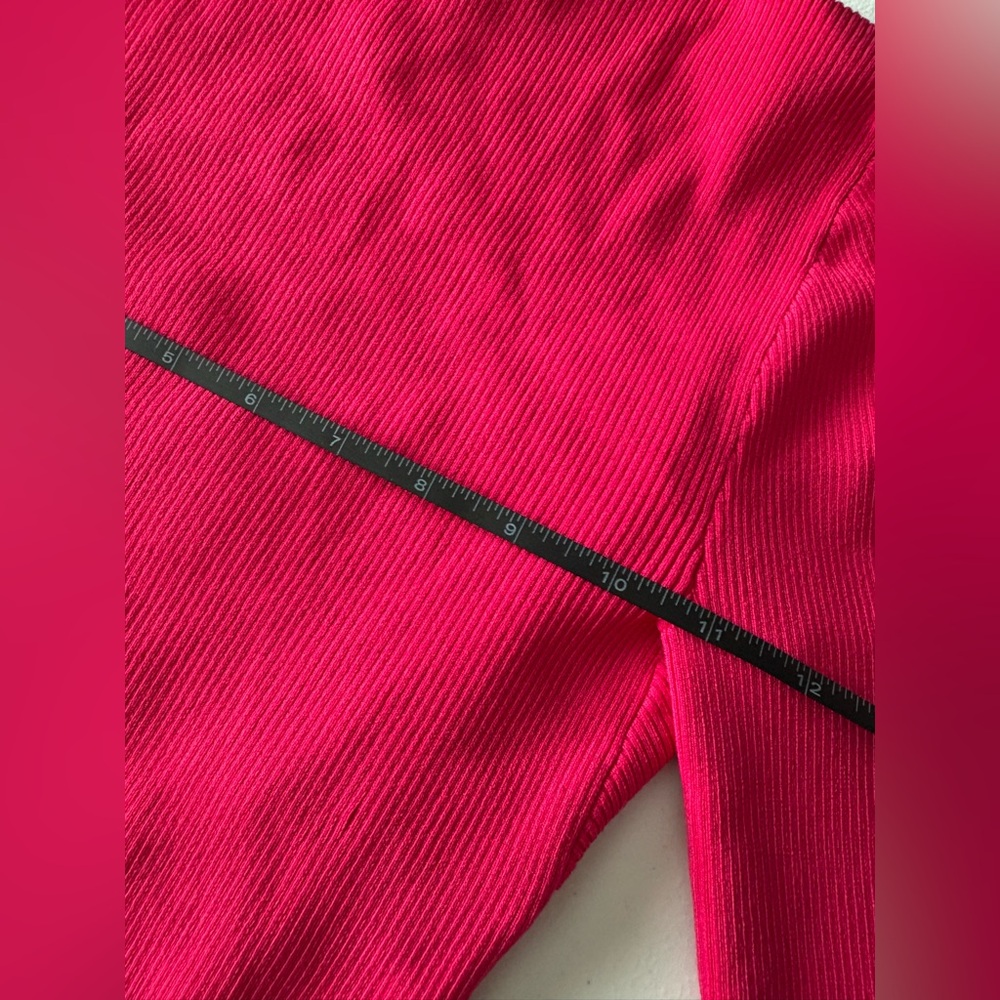 NWT Small Express Fuschia Ribbed Body Contour Long Sleeve Top - Picture 7 of 8
